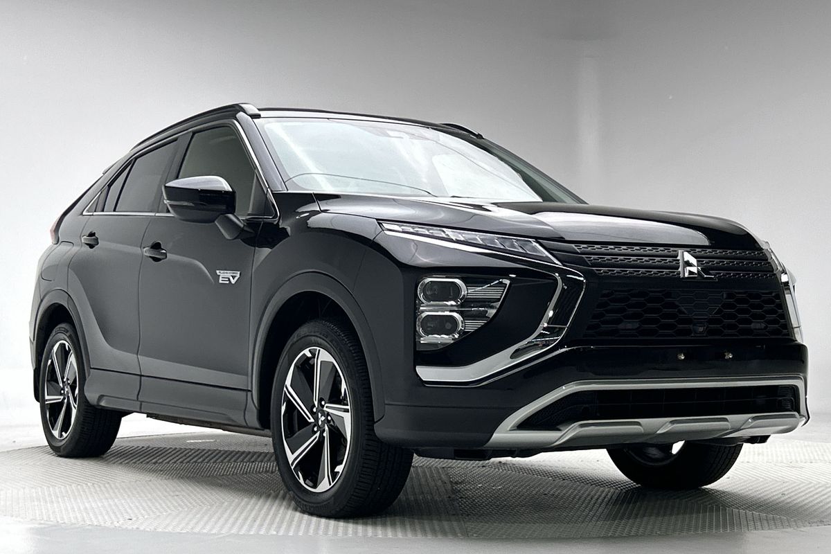 2023 Mitsubishi Eclipse Cross PHEV XLS YB