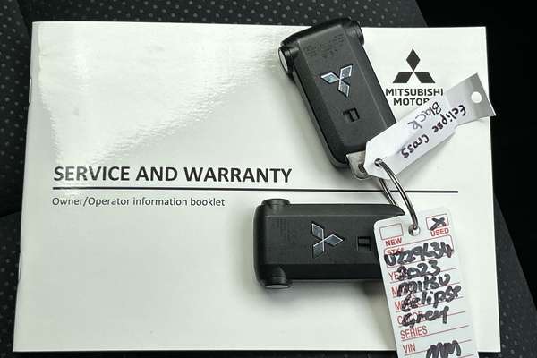 2023 Mitsubishi Eclipse Cross PHEV XLS YB thumb-22