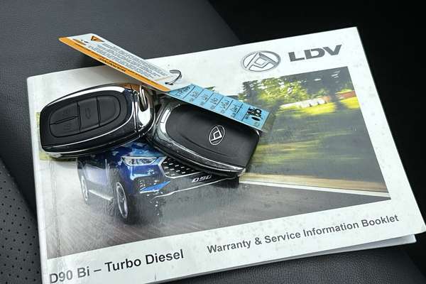 2021 LDV D90 Executive SV9A thumb-22