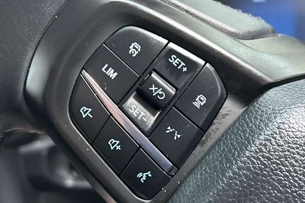 2025 Ford Everest Trend 2.0L thumb-17