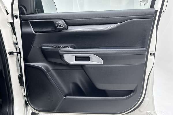 2025 Ford Everest Trend 2.0L thumb-18
