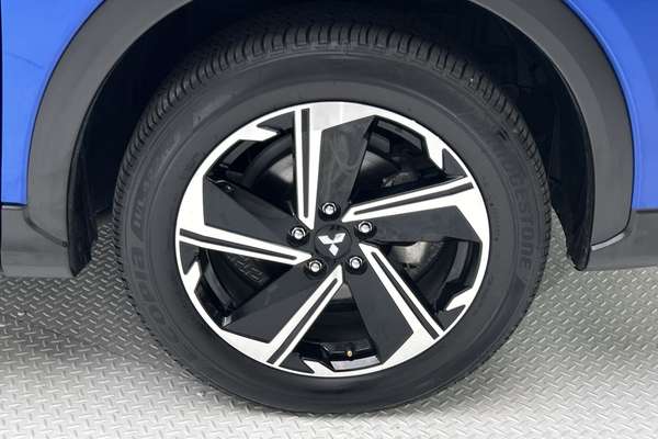 2024 Mitsubishi Eclipse Cross PHEV XLS YB thumb-9
