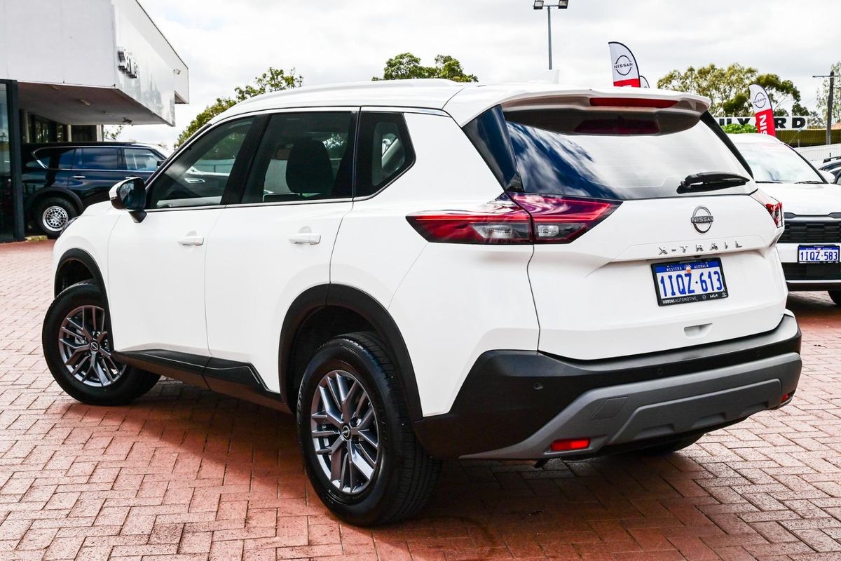 2025 Nissan X-TRAIL ST T33