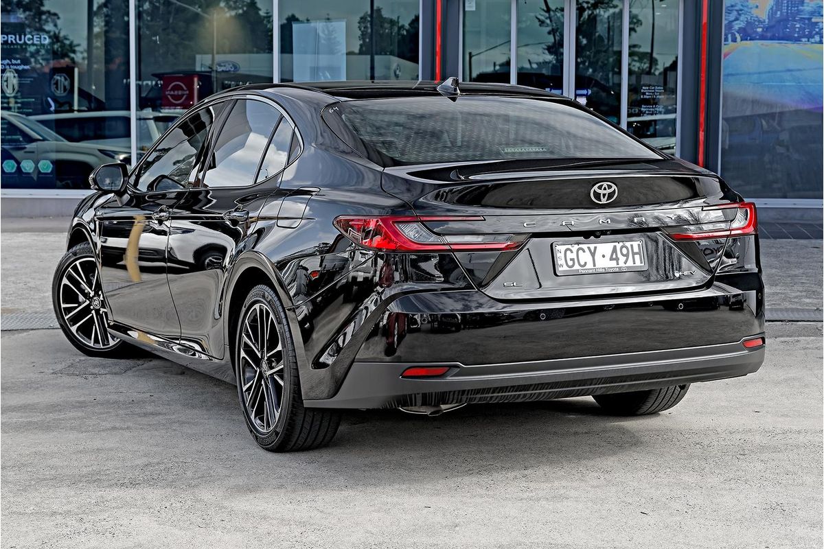 2025 Toyota Camry SL AXVH80R