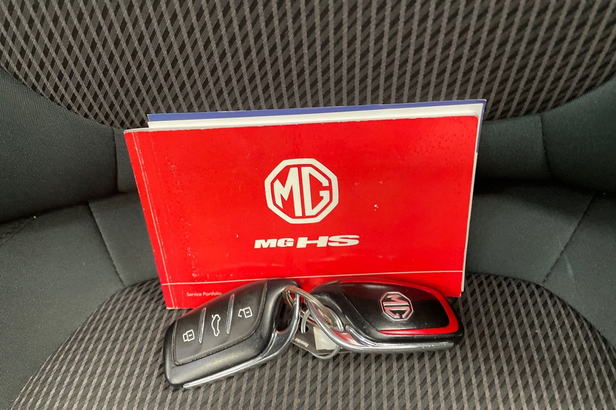 2021 MG HS Core SAS23