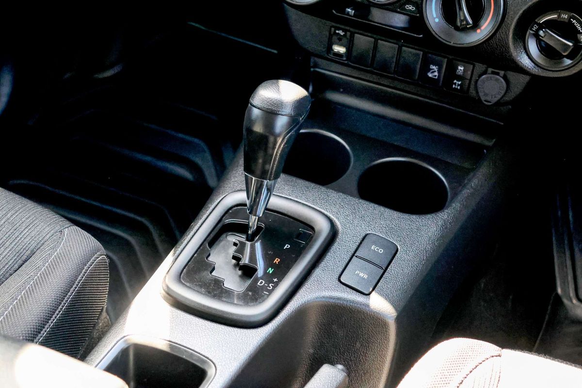 2023 Toyota Hilux SR GUN126R 4X4 image 17