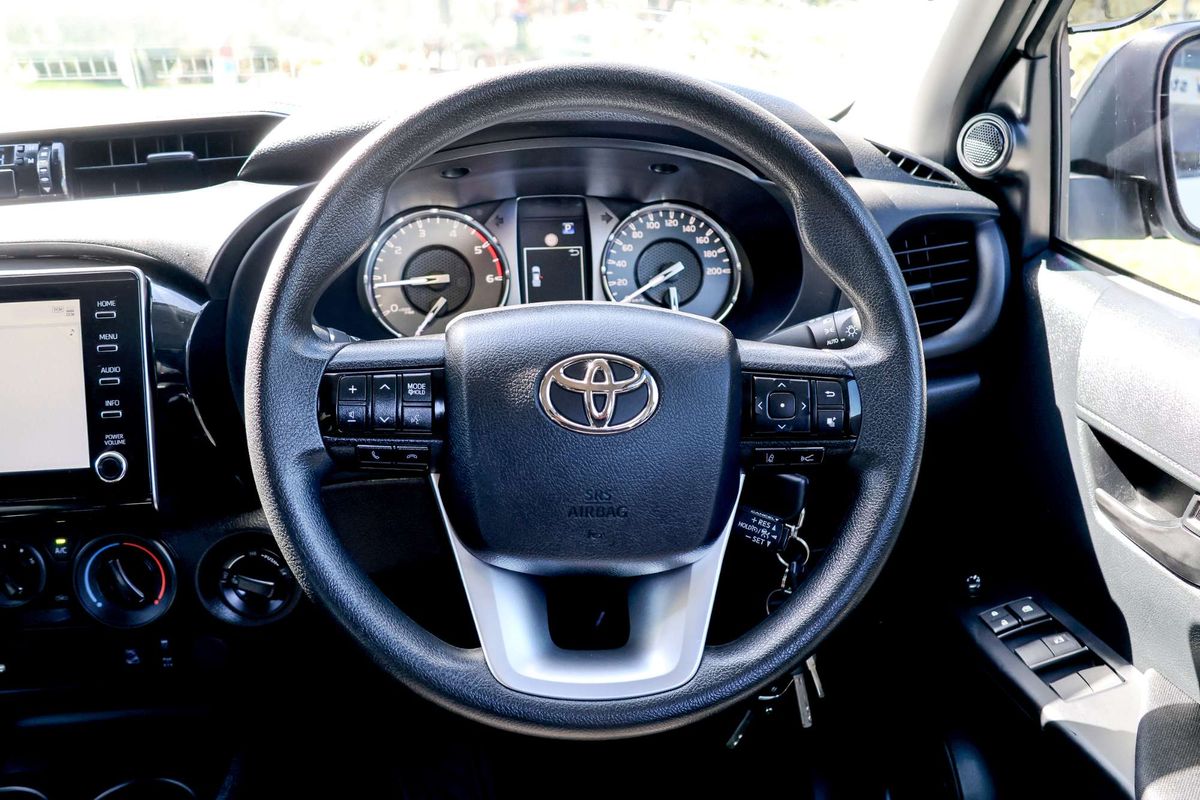2023 Toyota Hilux SR GUN126R 4X4 image 20