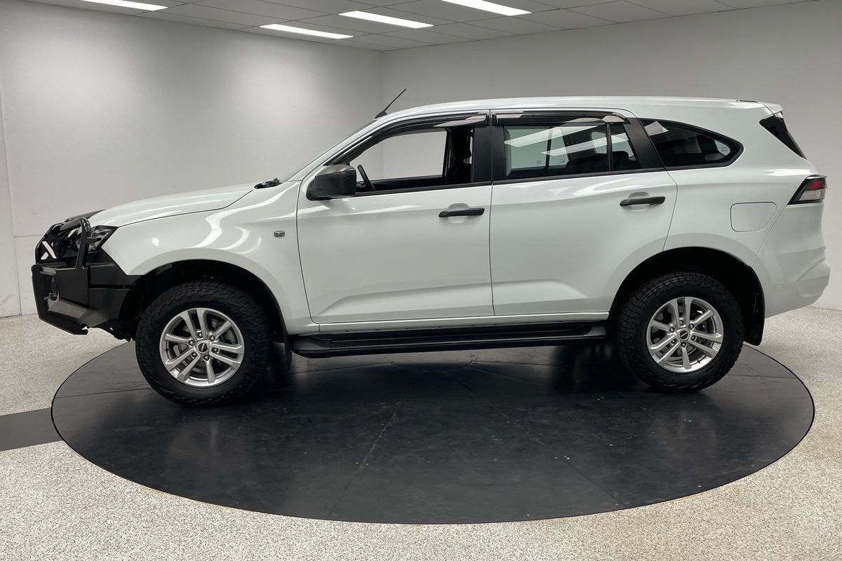 2021 Isuzu MU-X LS-M