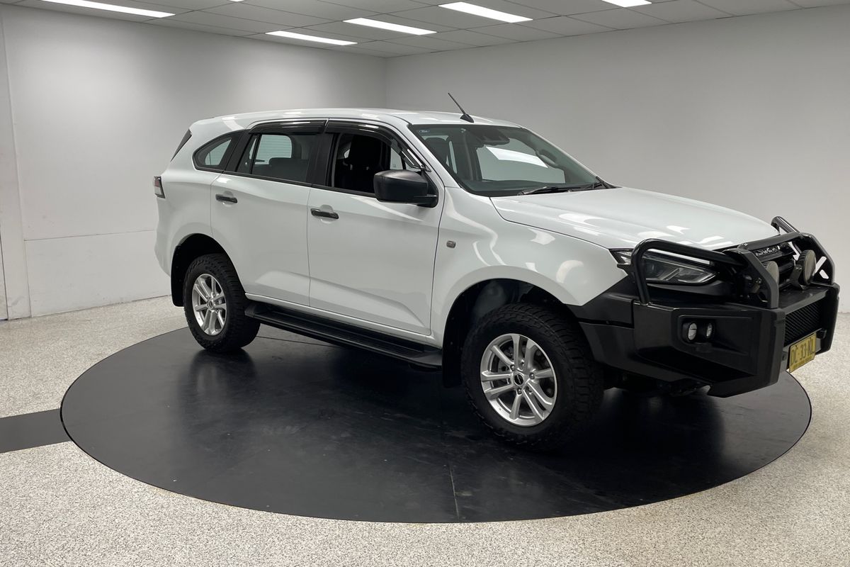 2021 Isuzu MU-X LS-M