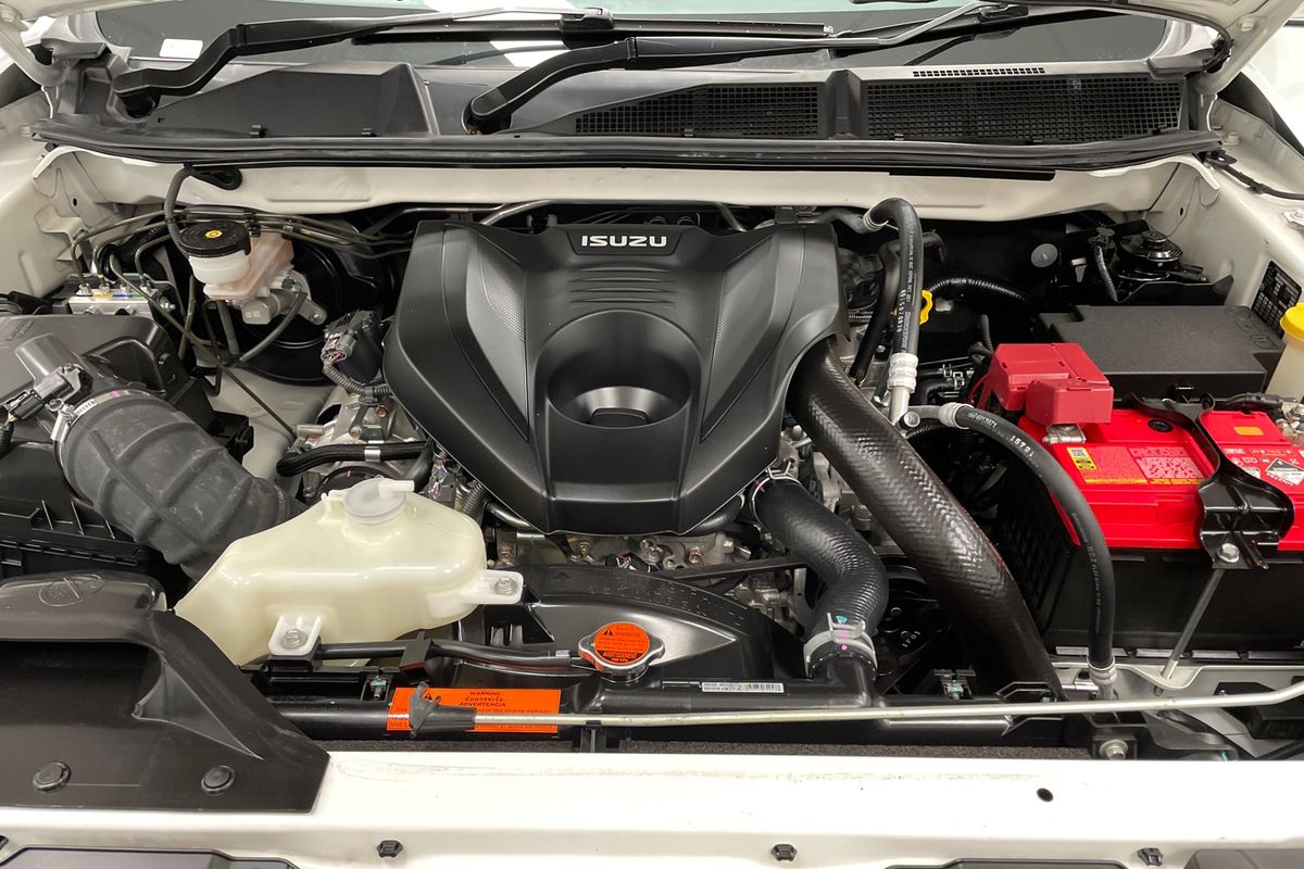 2021 Isuzu MU-X LS-M