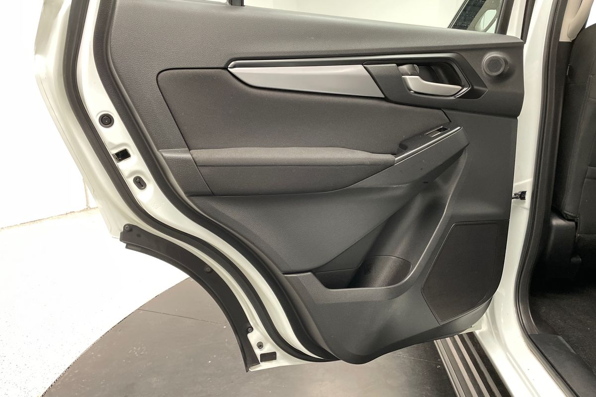 2021 Isuzu MU-X LS-M