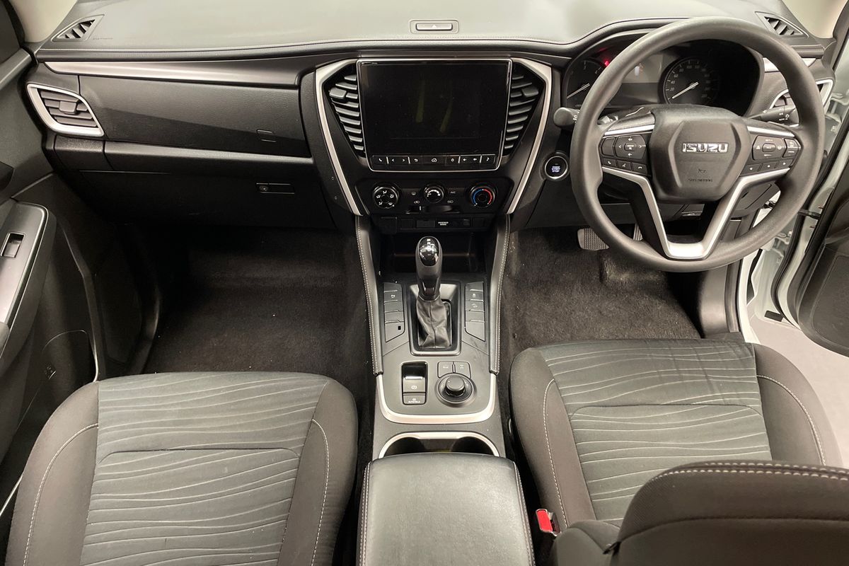 2021 Isuzu MU-X LS-M