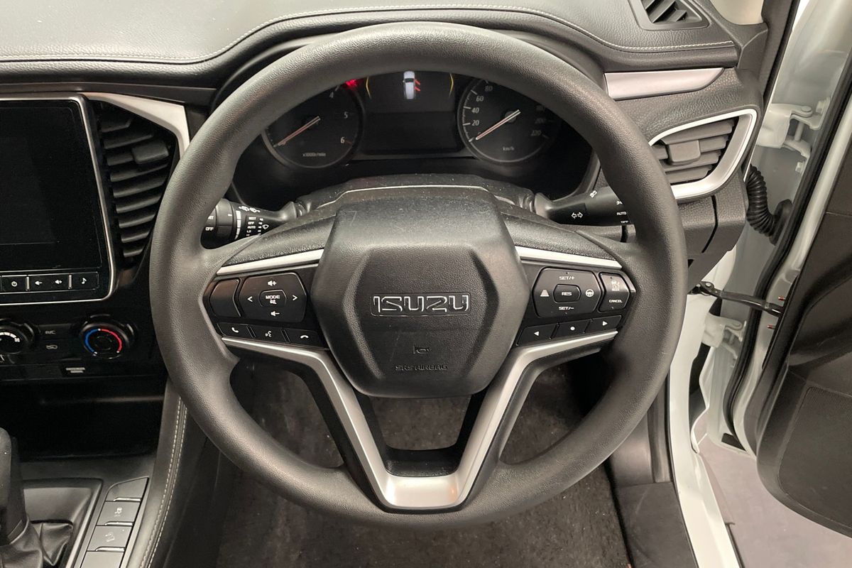 2021 Isuzu MU-X LS-M