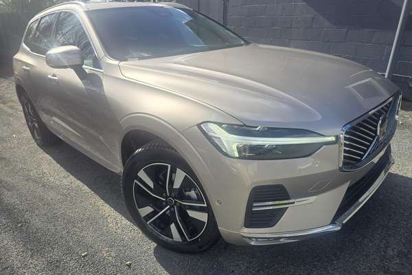 2026 Volvo XC60 Plus B5 Bright