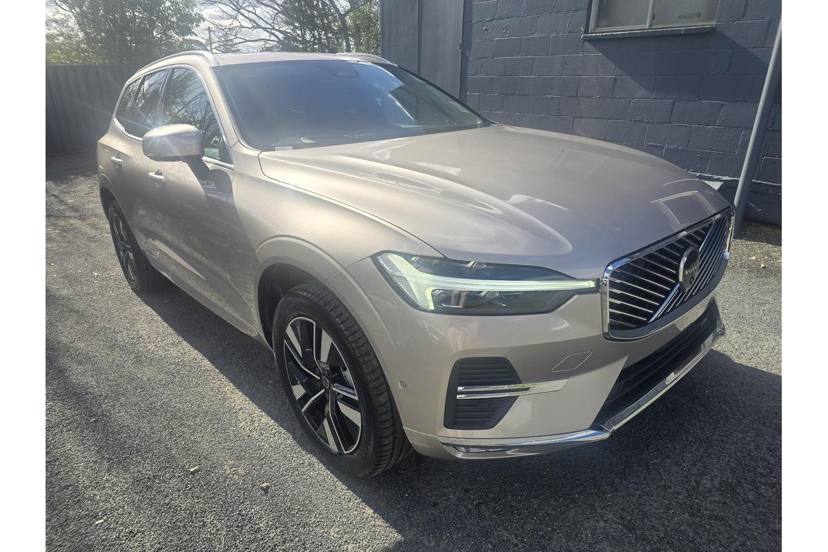 2026 Volvo XC60 Plus B5 Bright