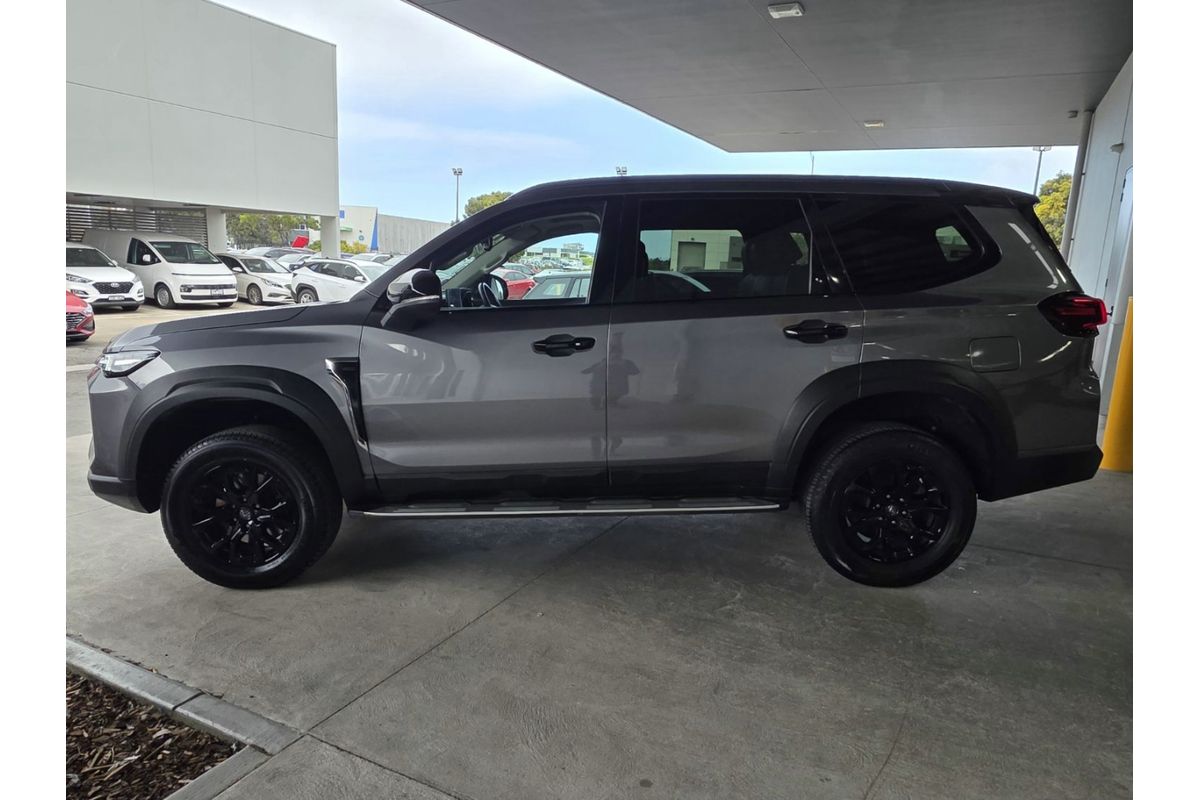 2024 LDV D90 Executive SV9A image 4