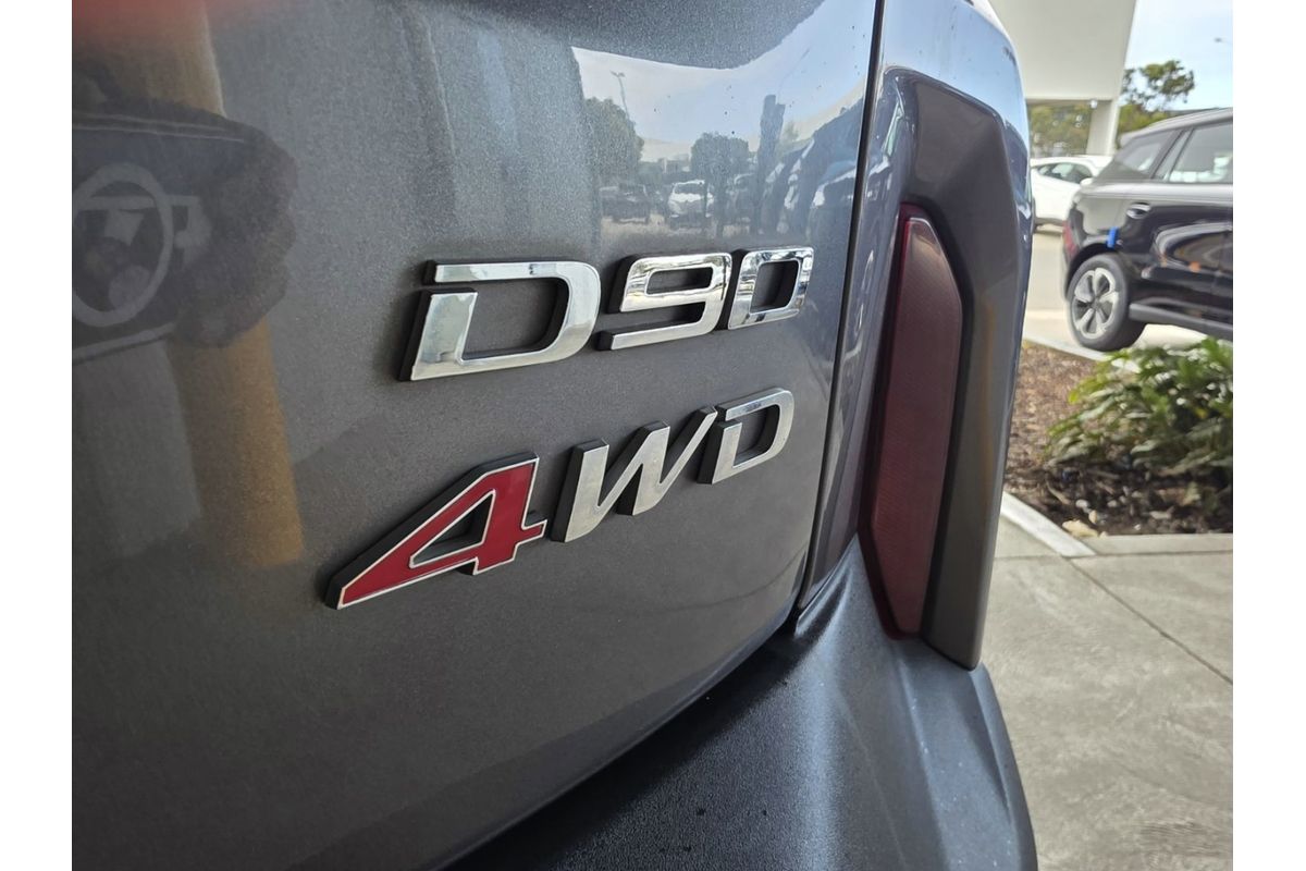 2024 LDV D90 Executive SV9A image 12