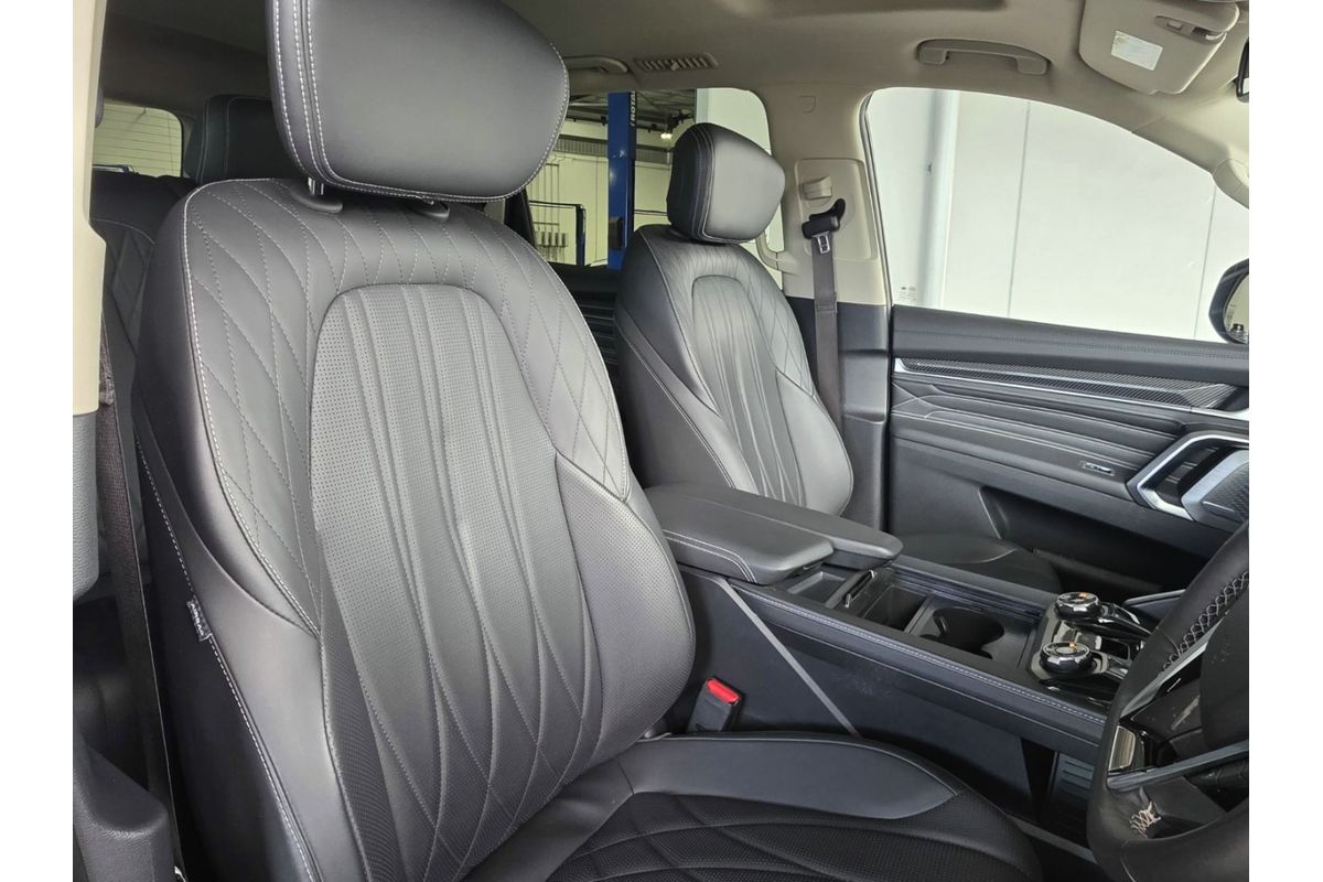 2024 LDV D90 Executive SV9A image 19