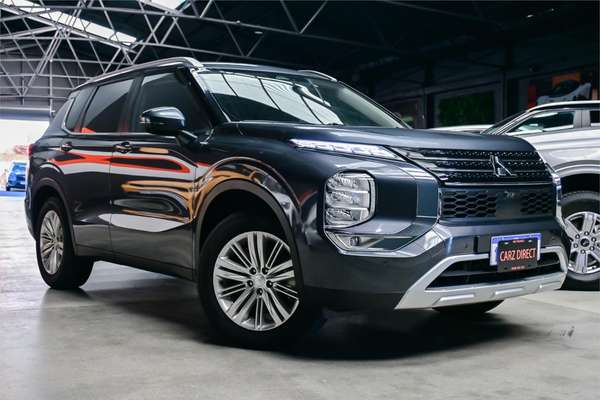 2024 Mitsubishi Outlander LS ZM