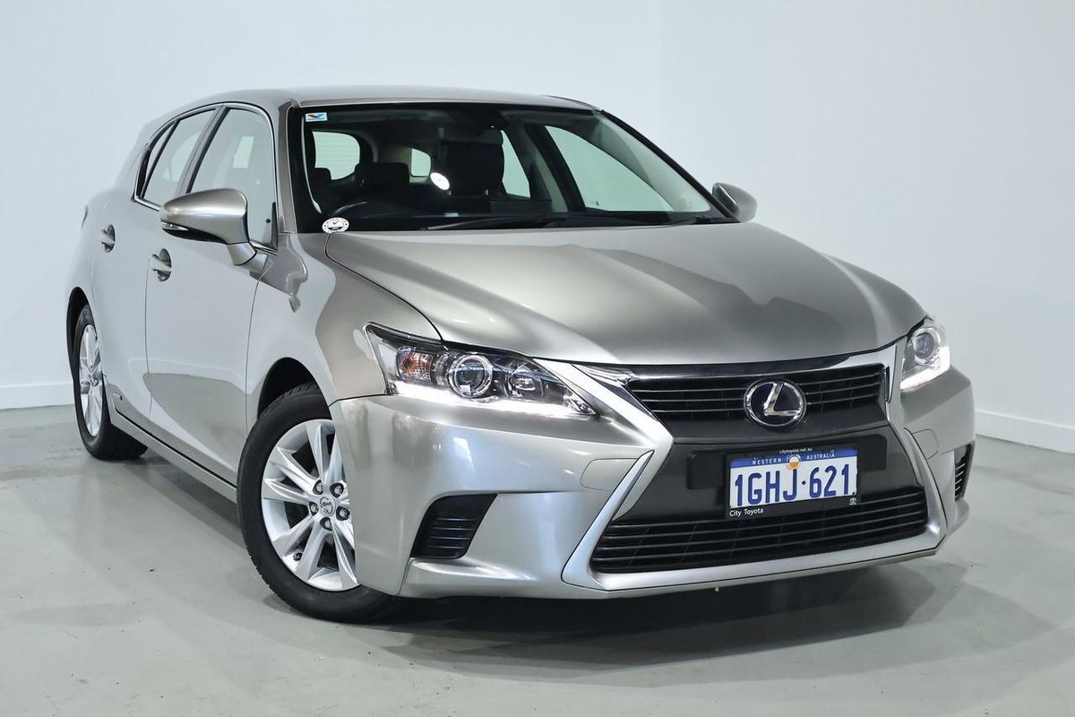2017 Lexus CT CT200h Luxury ZWA10R