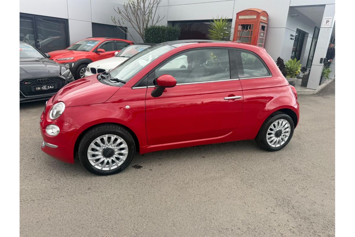 2017 Fiat 500 Lounge Series 4