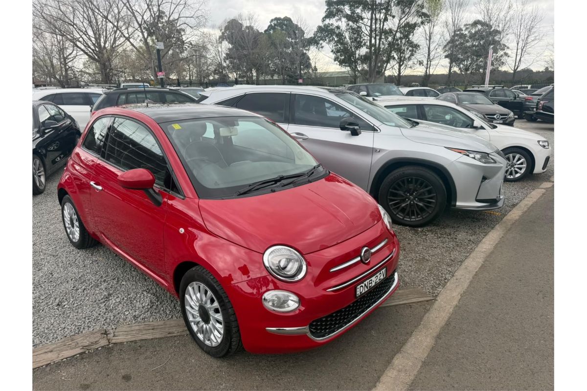 2017 Fiat 500 Lounge Series 4