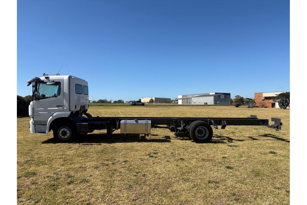 2026 Mercedes-Benz Atego 1427 image 21