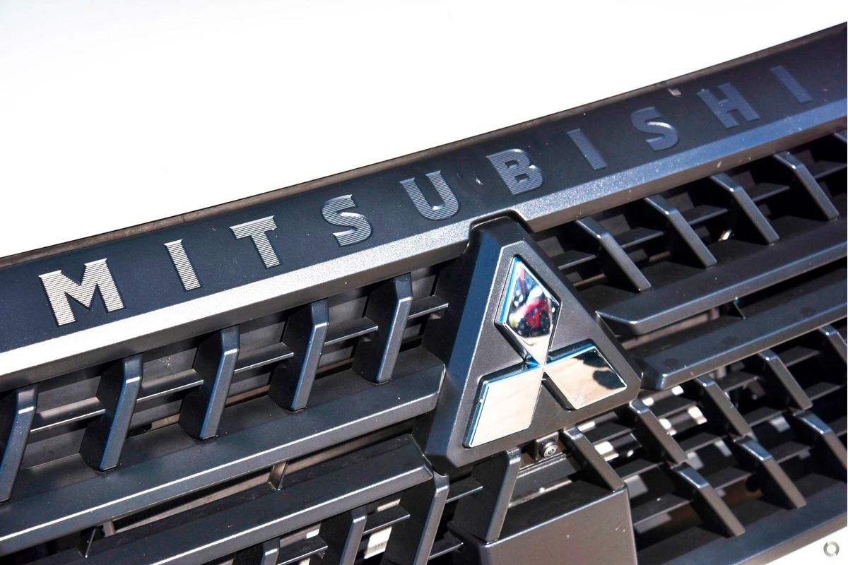 2025 Mitsubishi Triton GLX-R MV 4X4