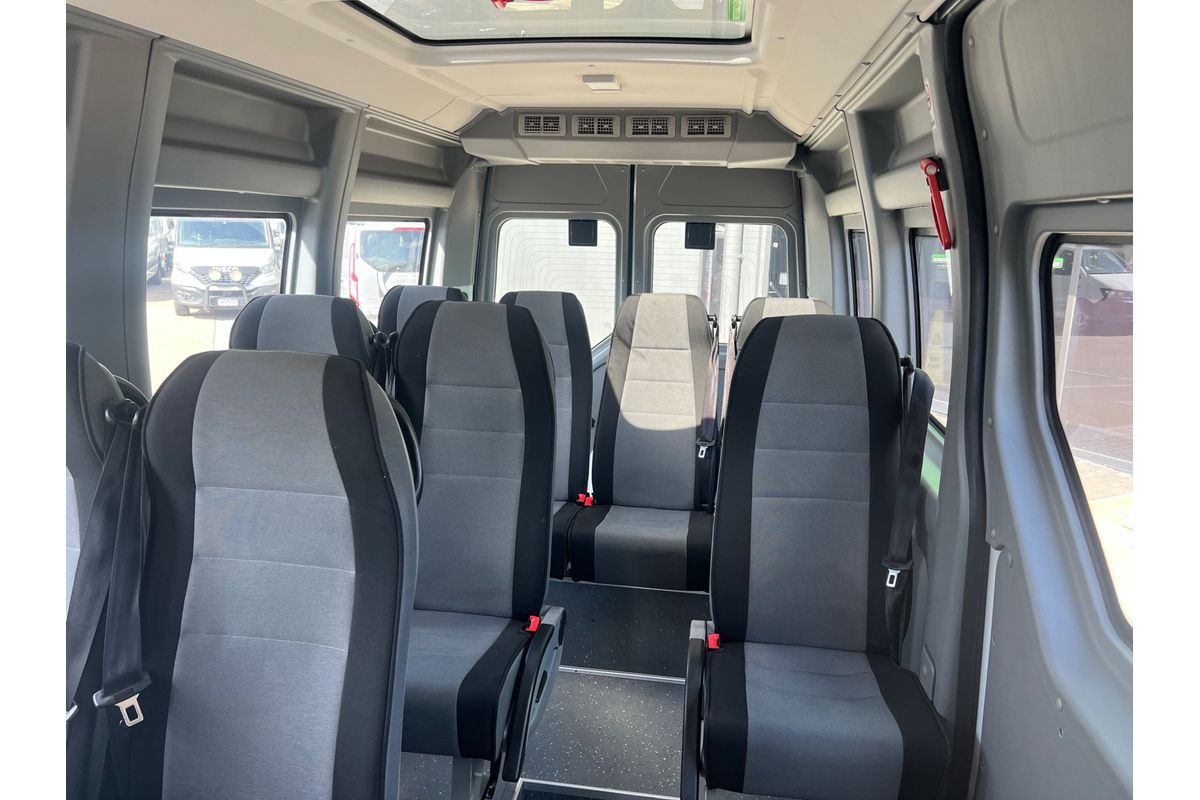 2019 Renault Master X62 LWB Mid Roof