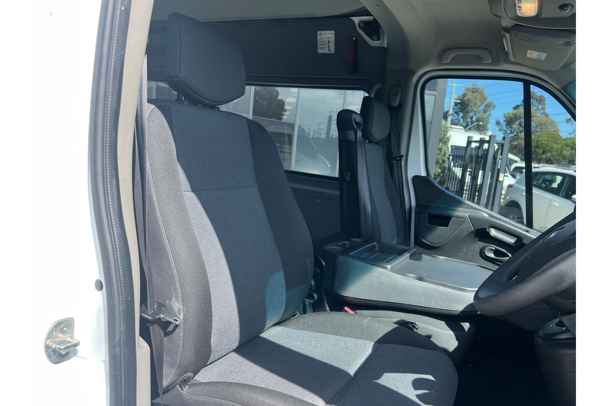 2019 Renault Master X62 LWB Mid Roof image 7