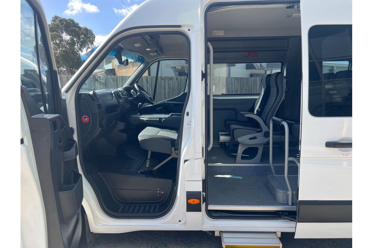 2019 Renault Master X62 LWB Mid Roof image 23