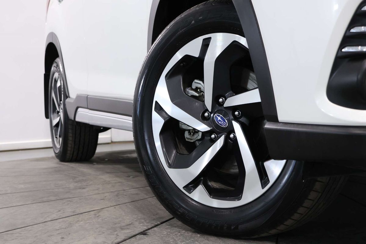 2024 Subaru Forester Hybrid S S5
