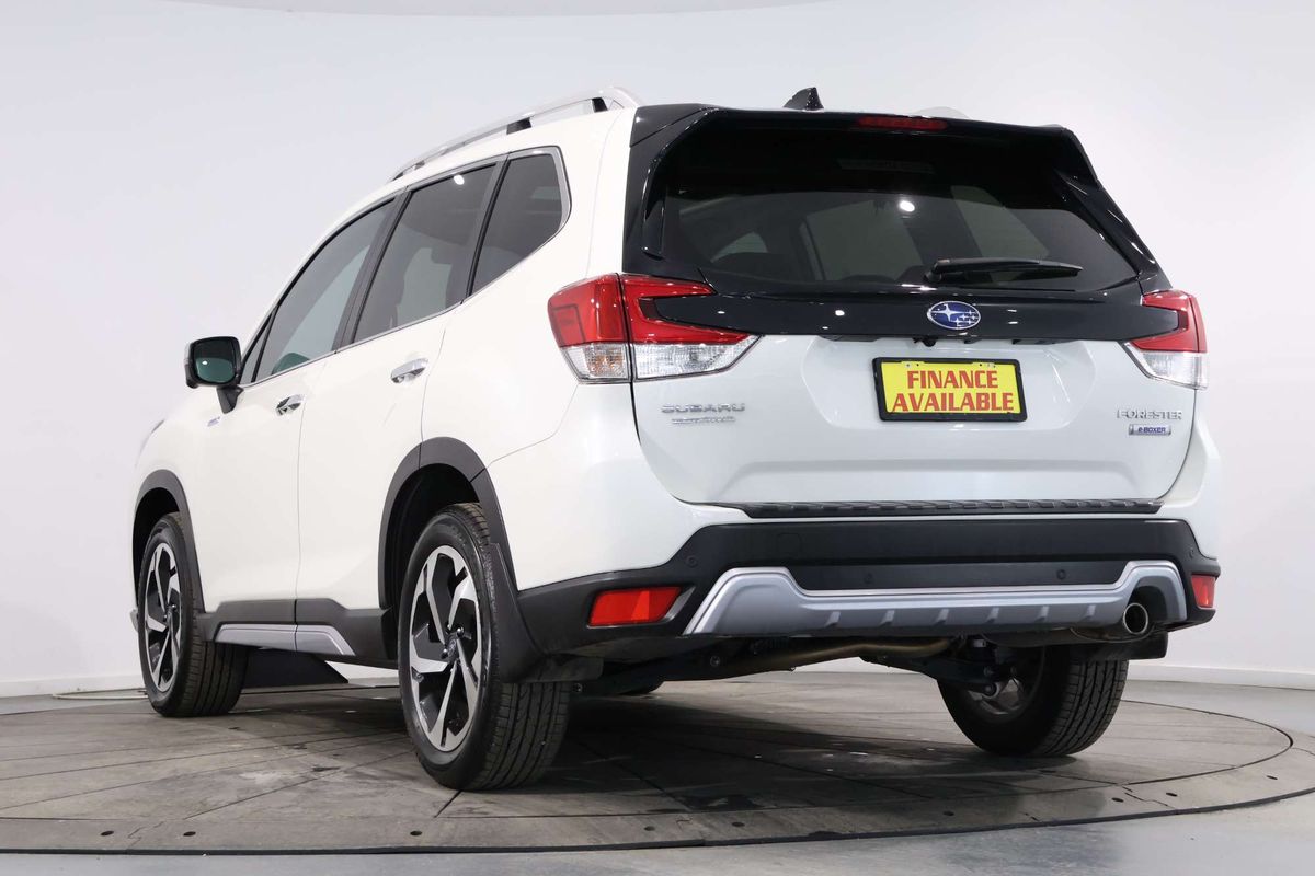 2024 Subaru Forester Hybrid S S5