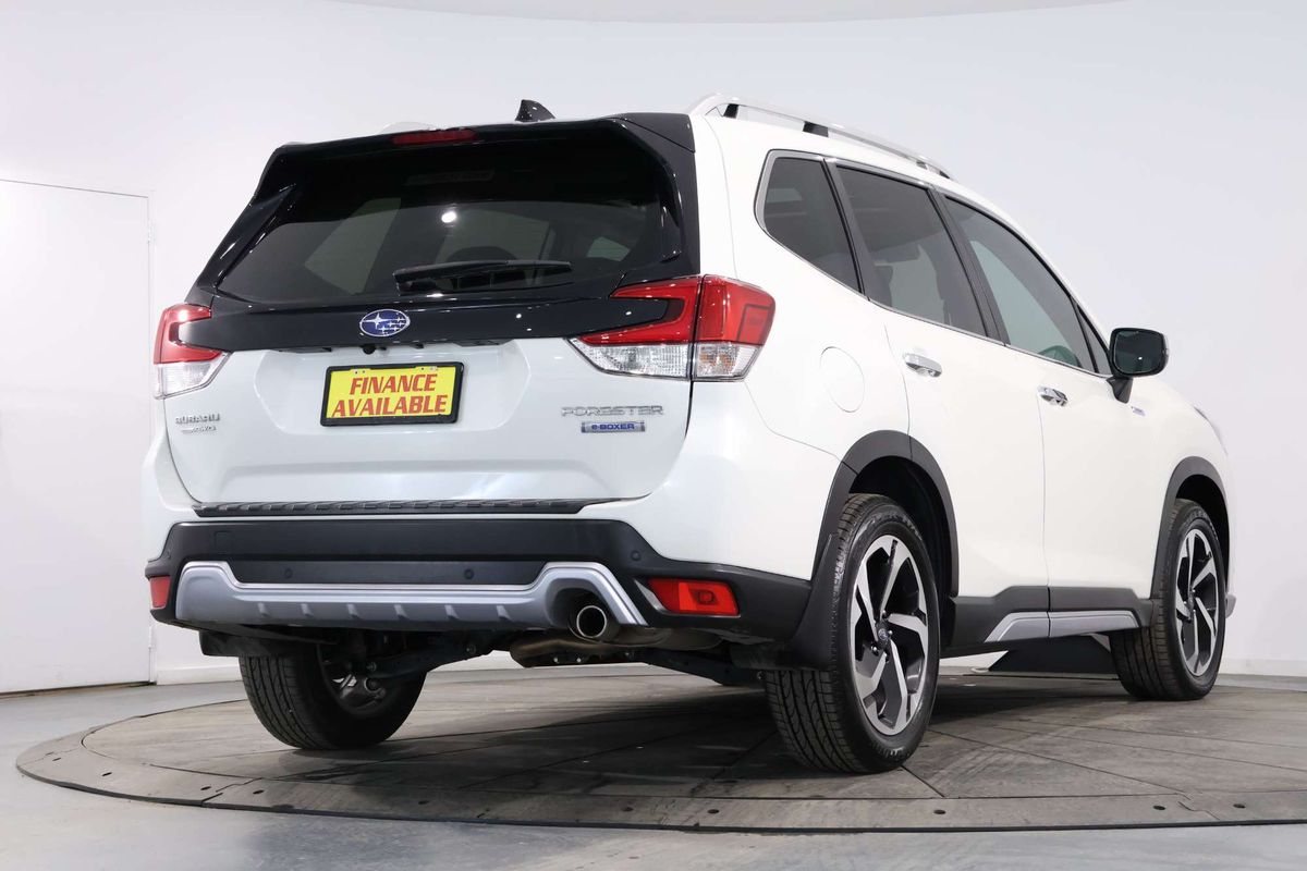 2024 Subaru Forester Hybrid S S5