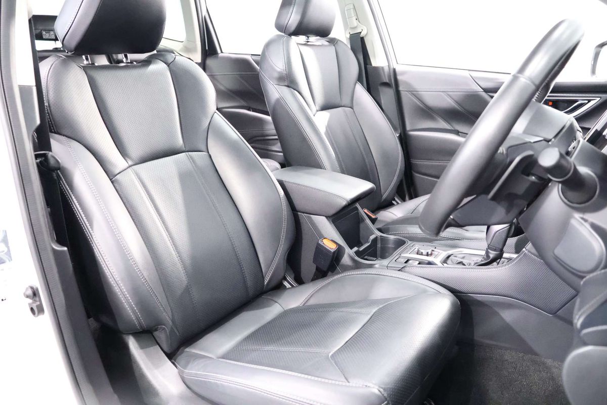 2024 Subaru Forester Hybrid S S5