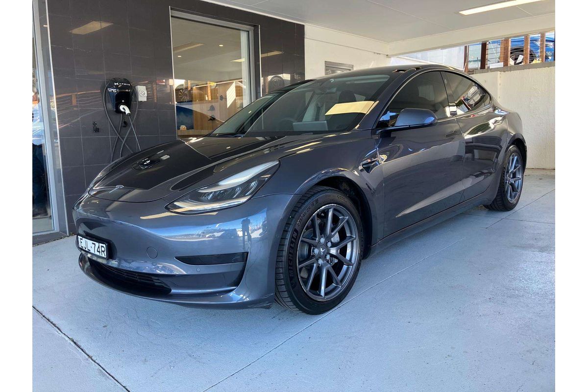 2020 Tesla Model 3 Standard Range Plus