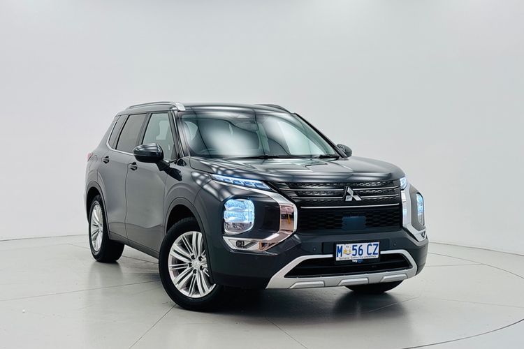2024 Mitsubishi Outlander LS ZM
