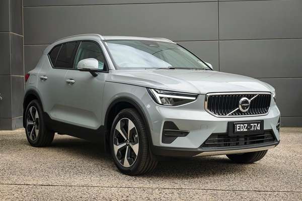 2026 Volvo XC40 Plus B4