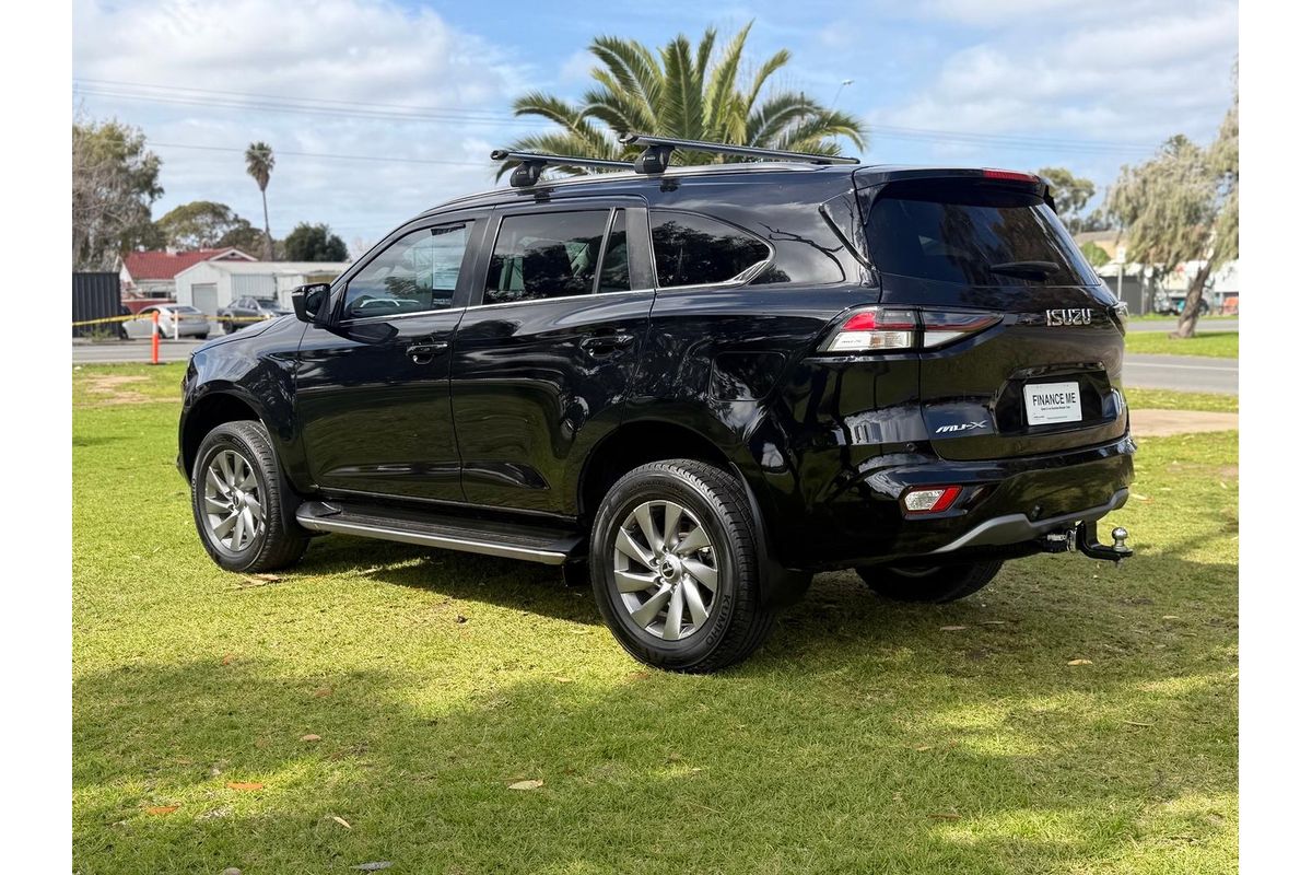 2022 Isuzu MU-X LS-U