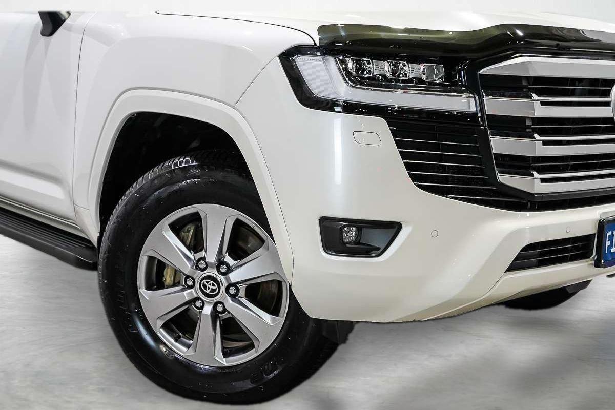2025 Toyota Landcruiser VX FJA300R