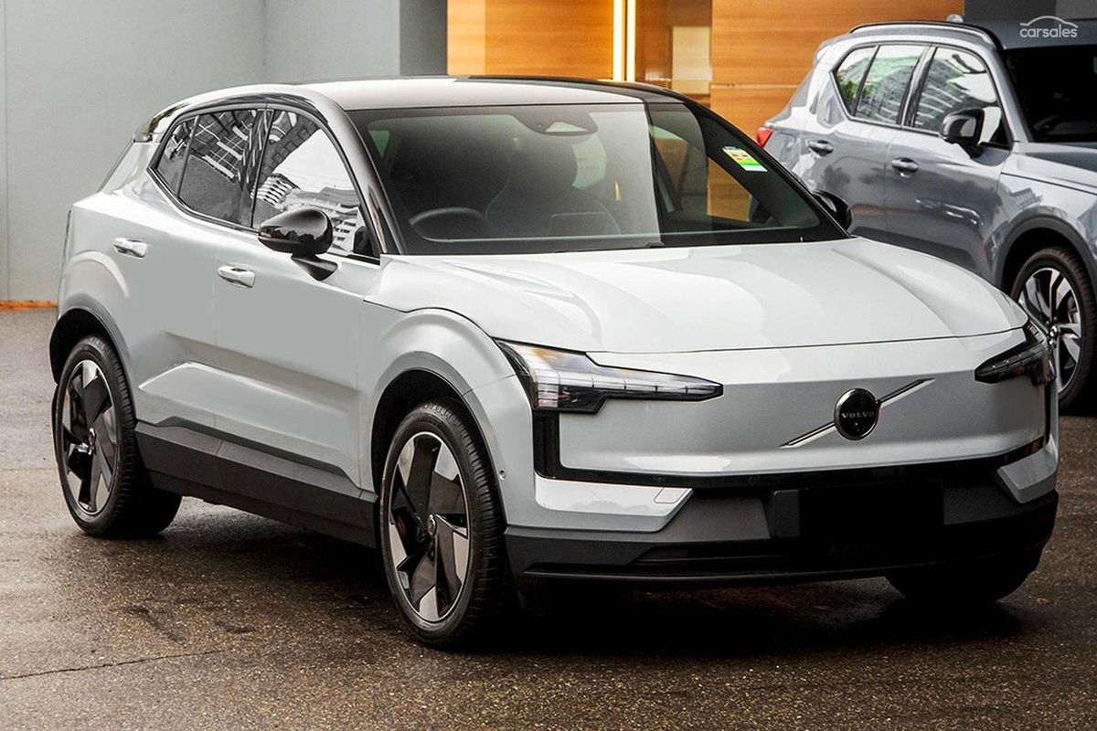 2026 Volvo EX30 Ultra P5 Long Range