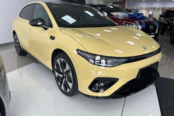 2026 Leapmotor B05 Design LR A03
