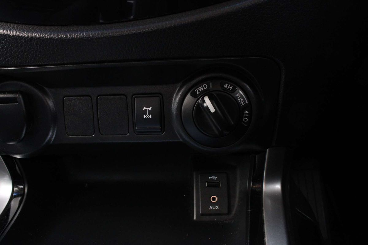 2015 Nissan Navara ST D23 4X4