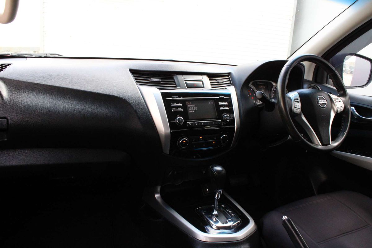 2015 Nissan Navara ST D23 4X4