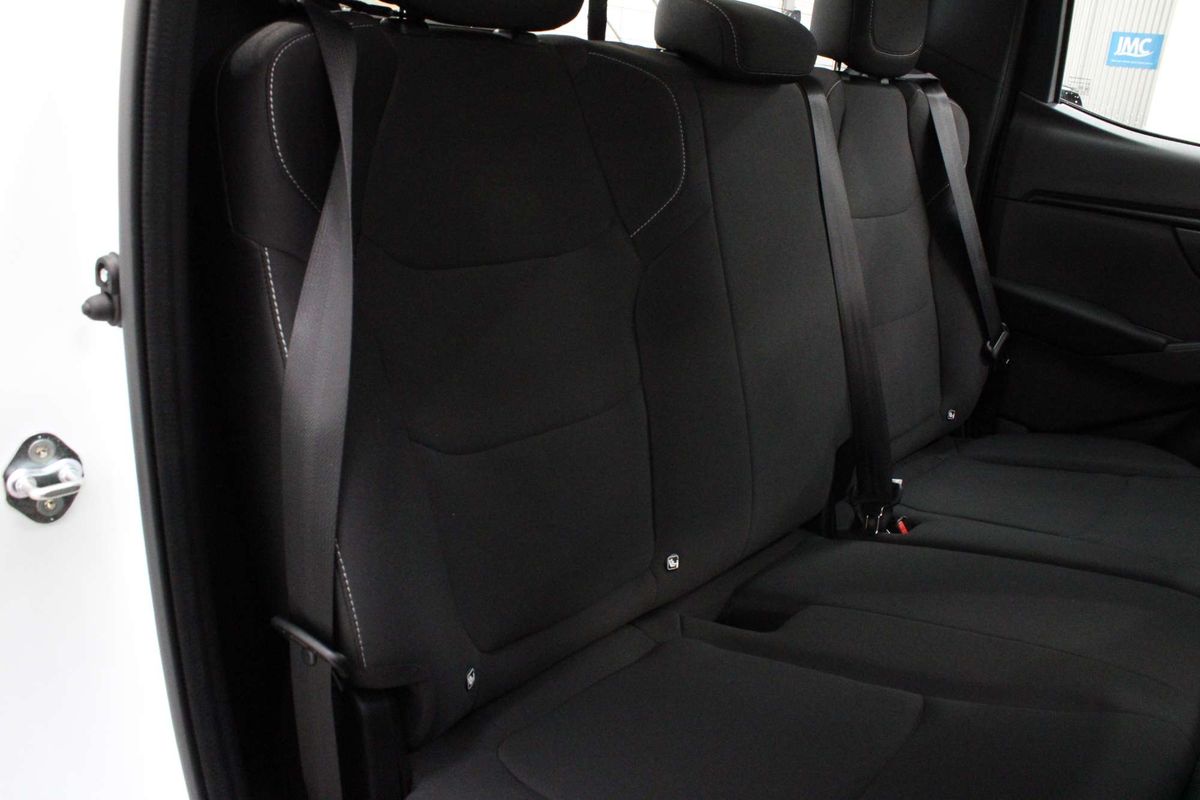 2025 Isuzu D-MAX SX 4X4