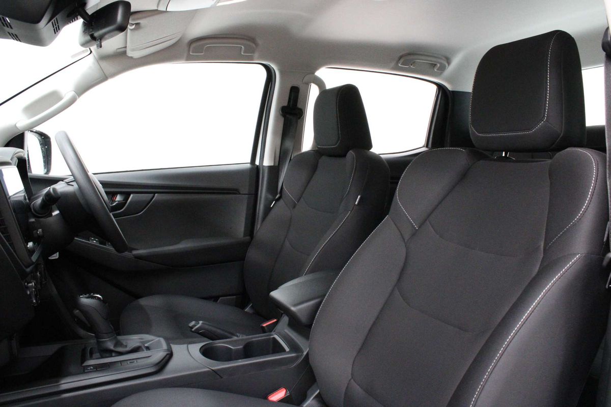 2025 Isuzu D-MAX SX 4X4