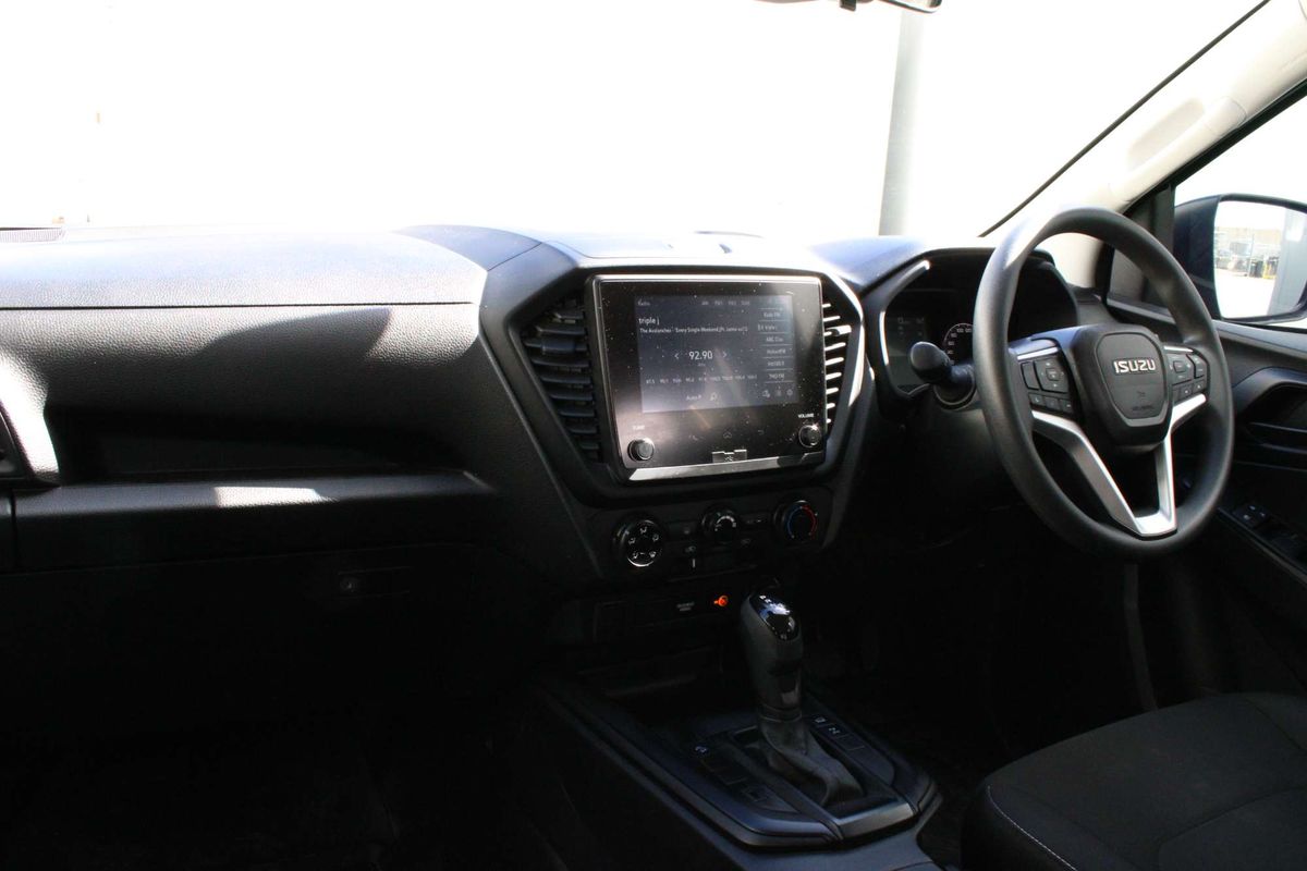 2025 Isuzu D-MAX SX 4X4