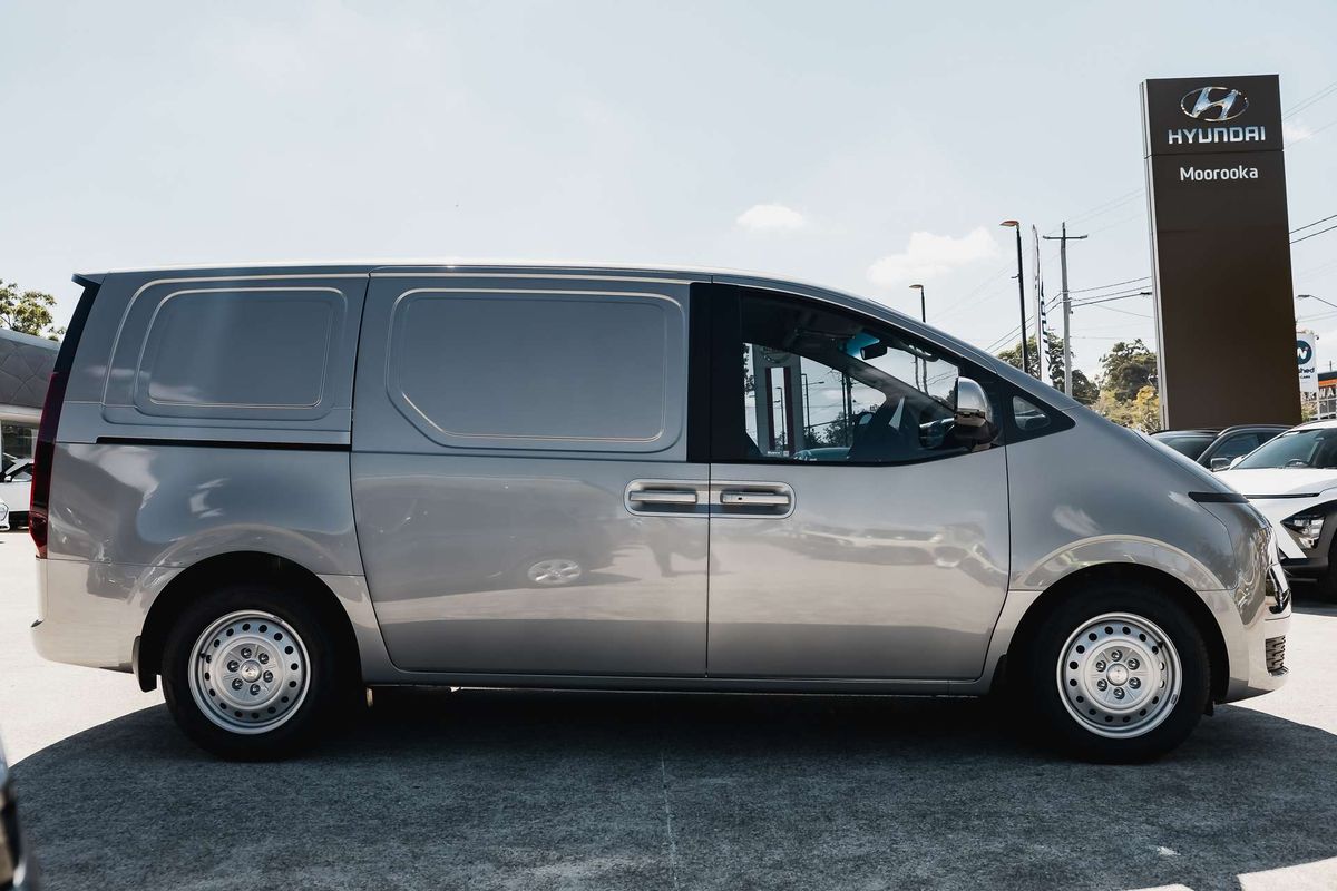 2026 Hyundai STARIA LOAD US4.V4