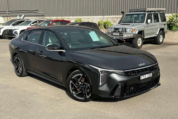 2025 Kia K4 GT-Line CL4m