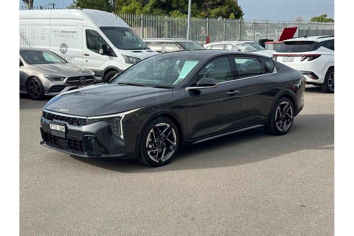 2025 Kia K4 GT-Line CL4m